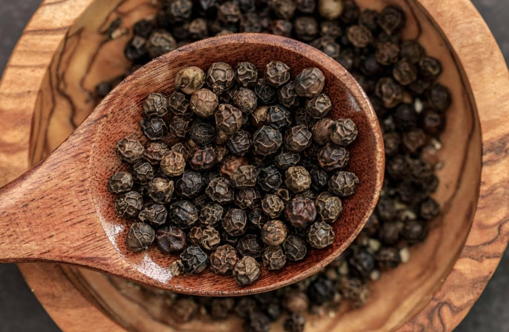 Premium Sri Lankan black peppercorns
